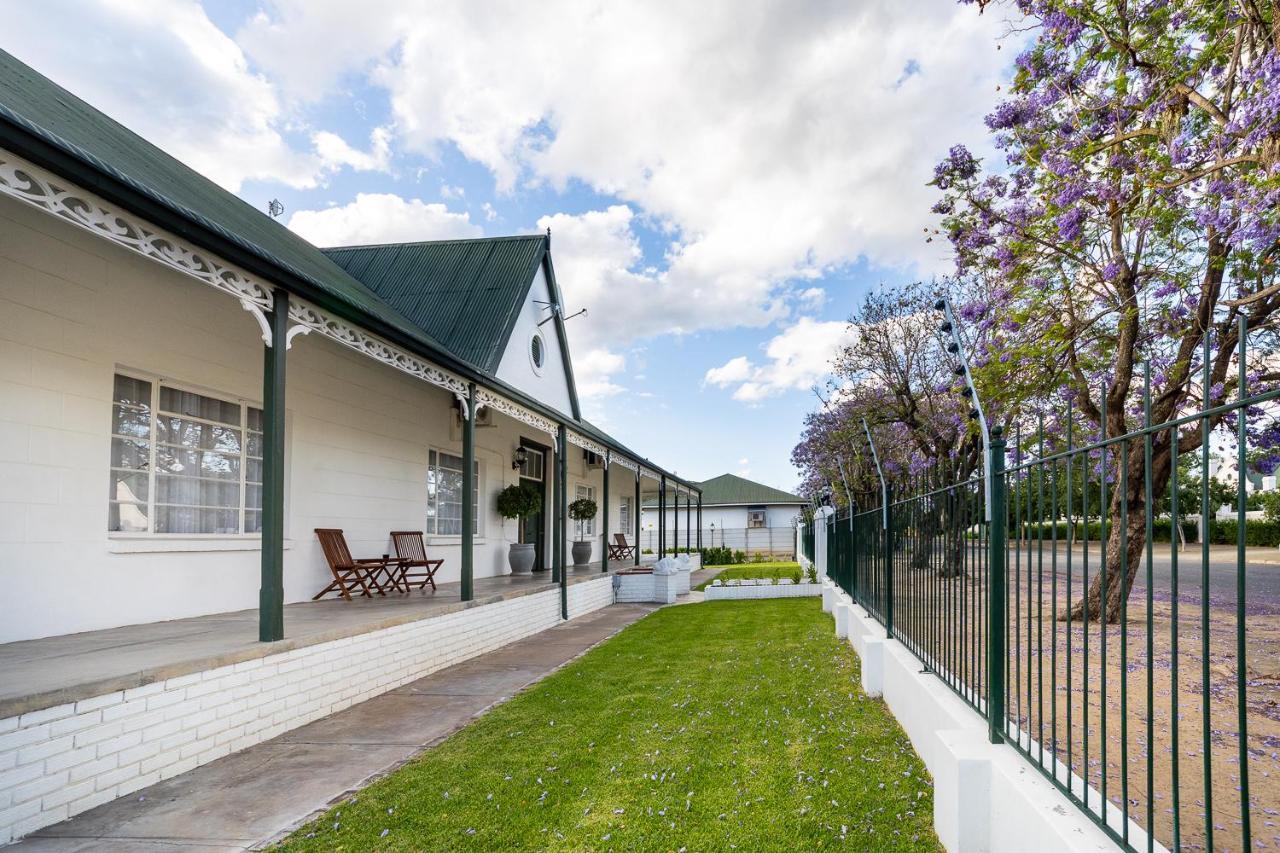 Victorian Square Guesthouse Graaff-Reinet 외부 사진