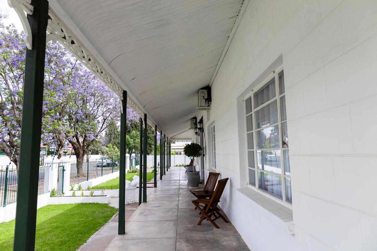 Victorian Square Guesthouse Graaff-Reinet 외부 사진