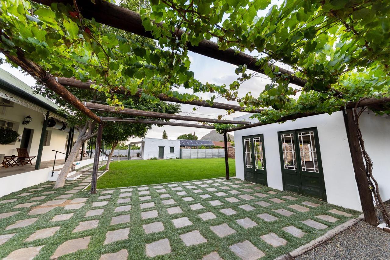 Victorian Square Guesthouse Graaff-Reinet 외부 사진