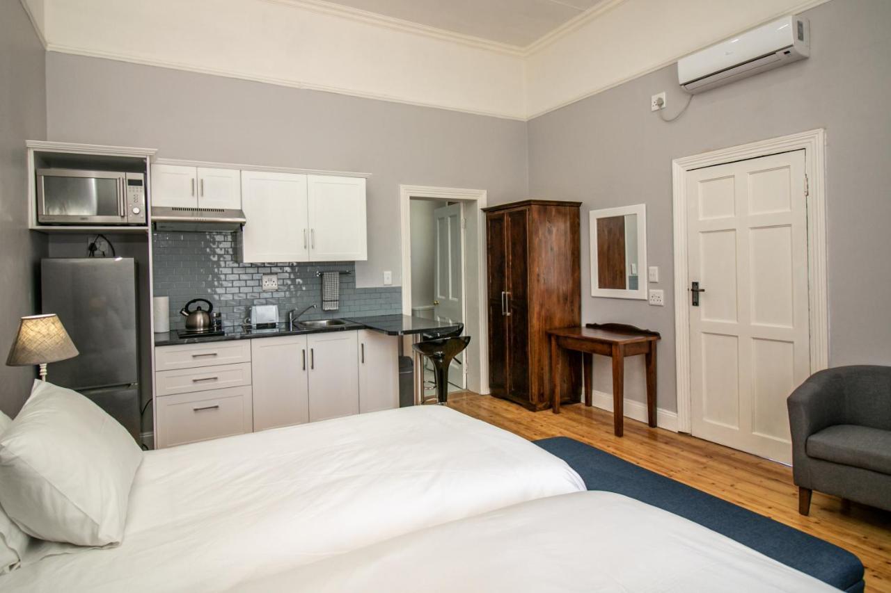 Victorian Square Guesthouse Graaff-Reinet 외부 사진