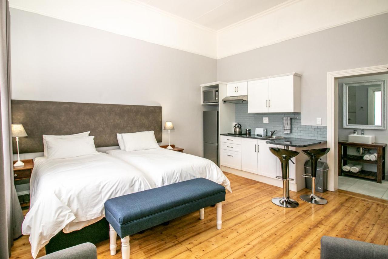 Victorian Square Guesthouse Graaff-Reinet 외부 사진