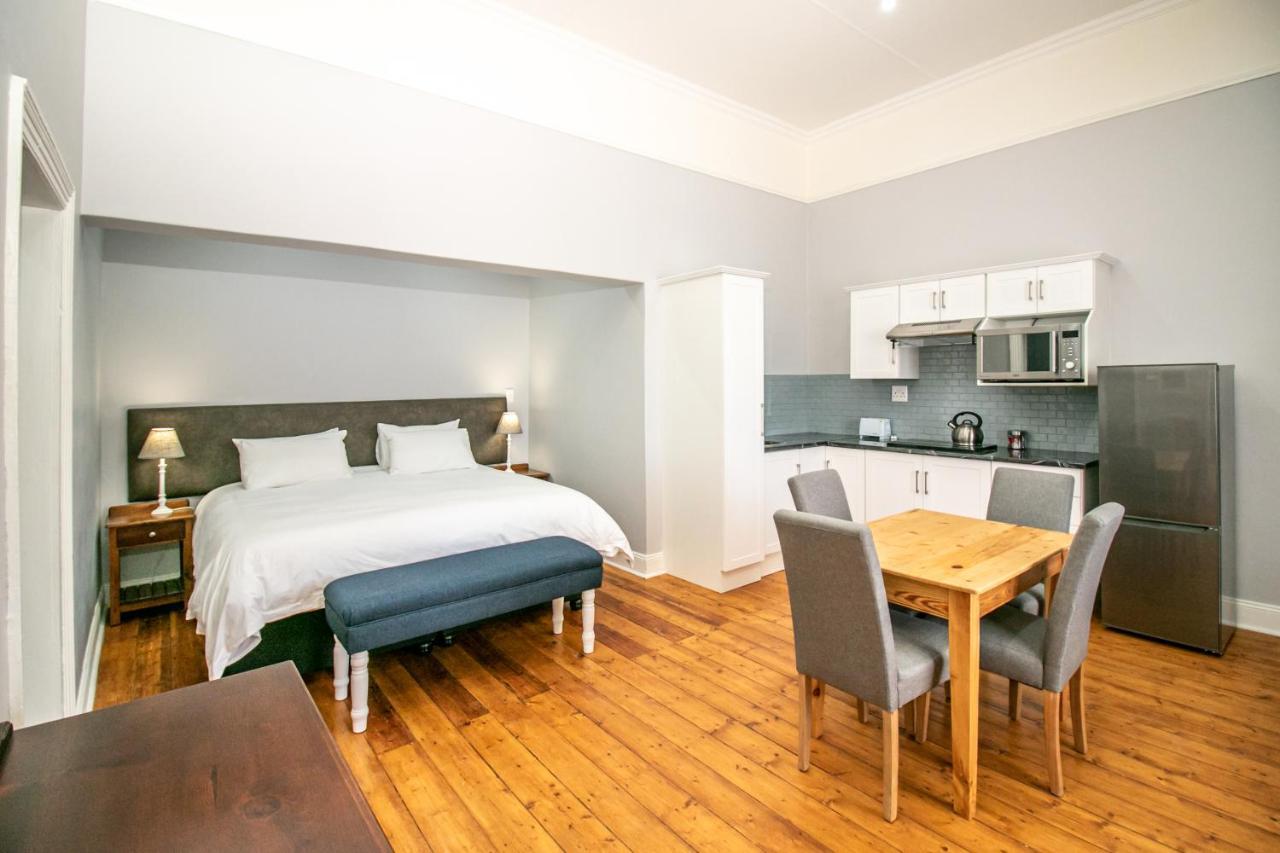Victorian Square Guesthouse Graaff-Reinet 외부 사진