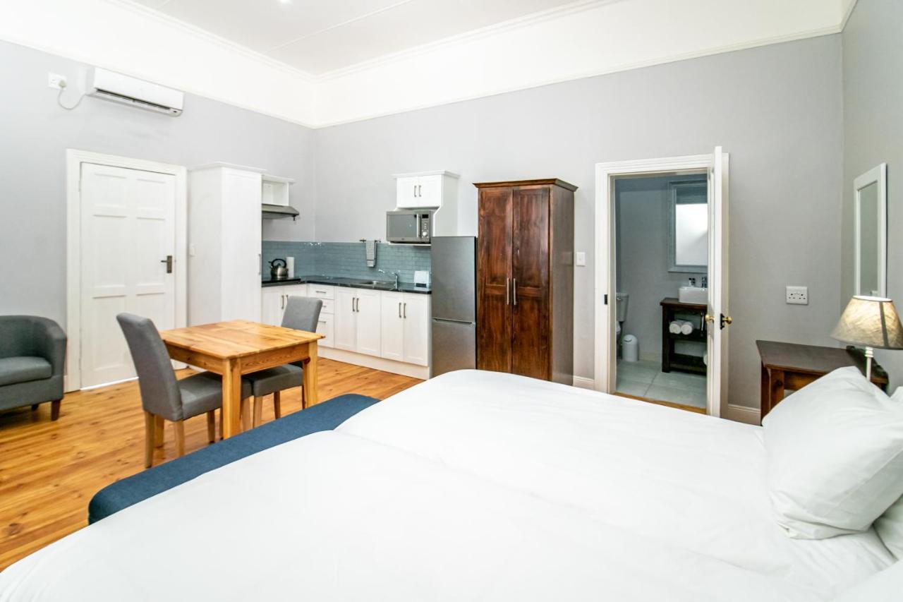 Victorian Square Guesthouse Graaff-Reinet 외부 사진