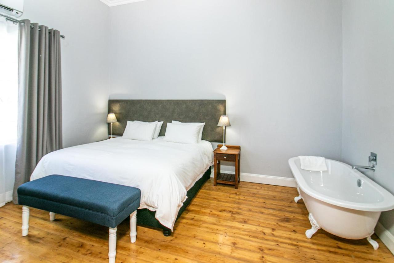 Victorian Square Guesthouse Graaff-Reinet 외부 사진