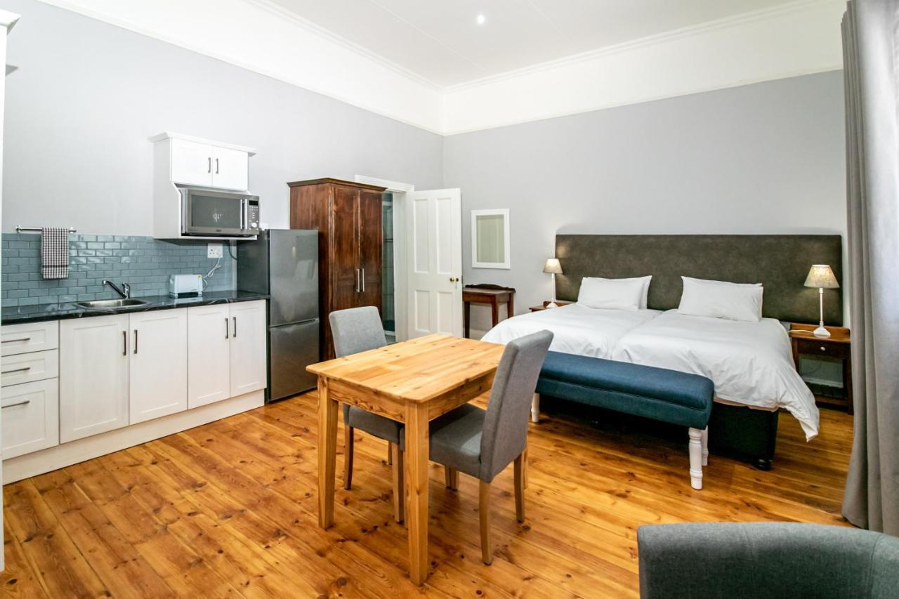 Victorian Square Guesthouse Graaff-Reinet 외부 사진