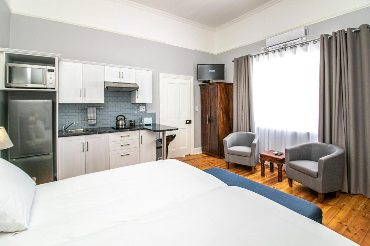 Victorian Square Guesthouse Graaff-Reinet 외부 사진