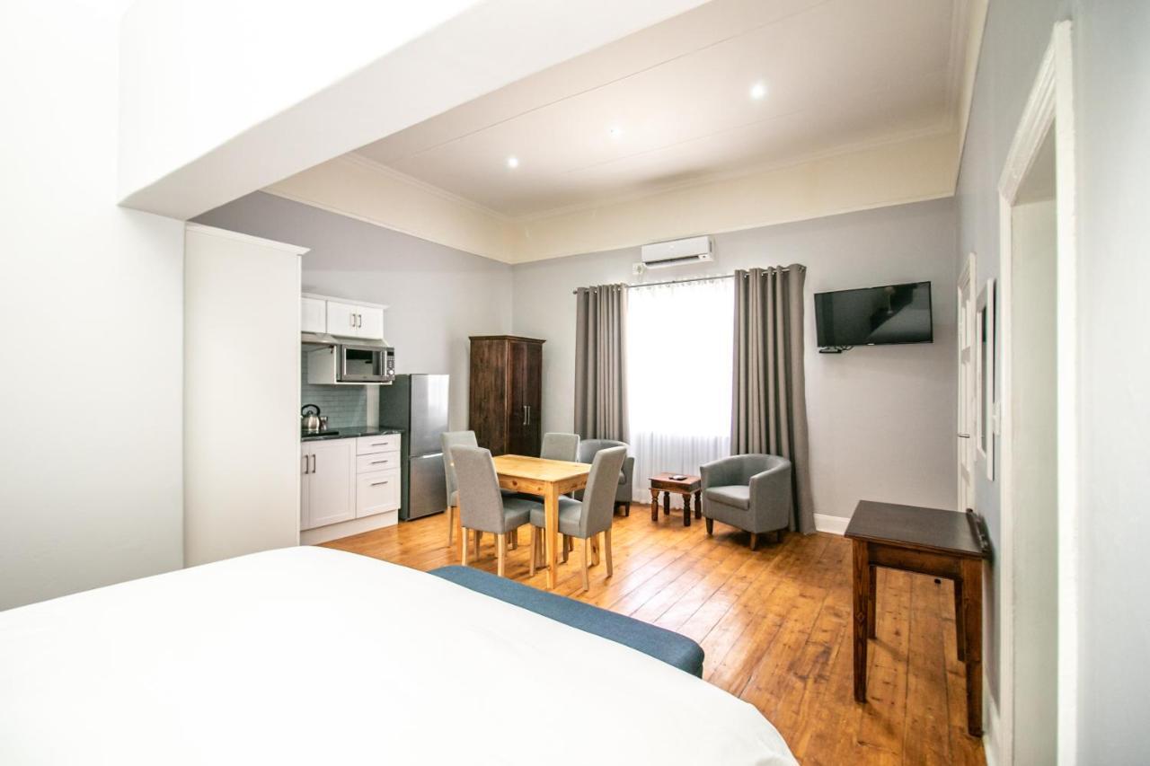 Victorian Square Guesthouse Graaff-Reinet 외부 사진