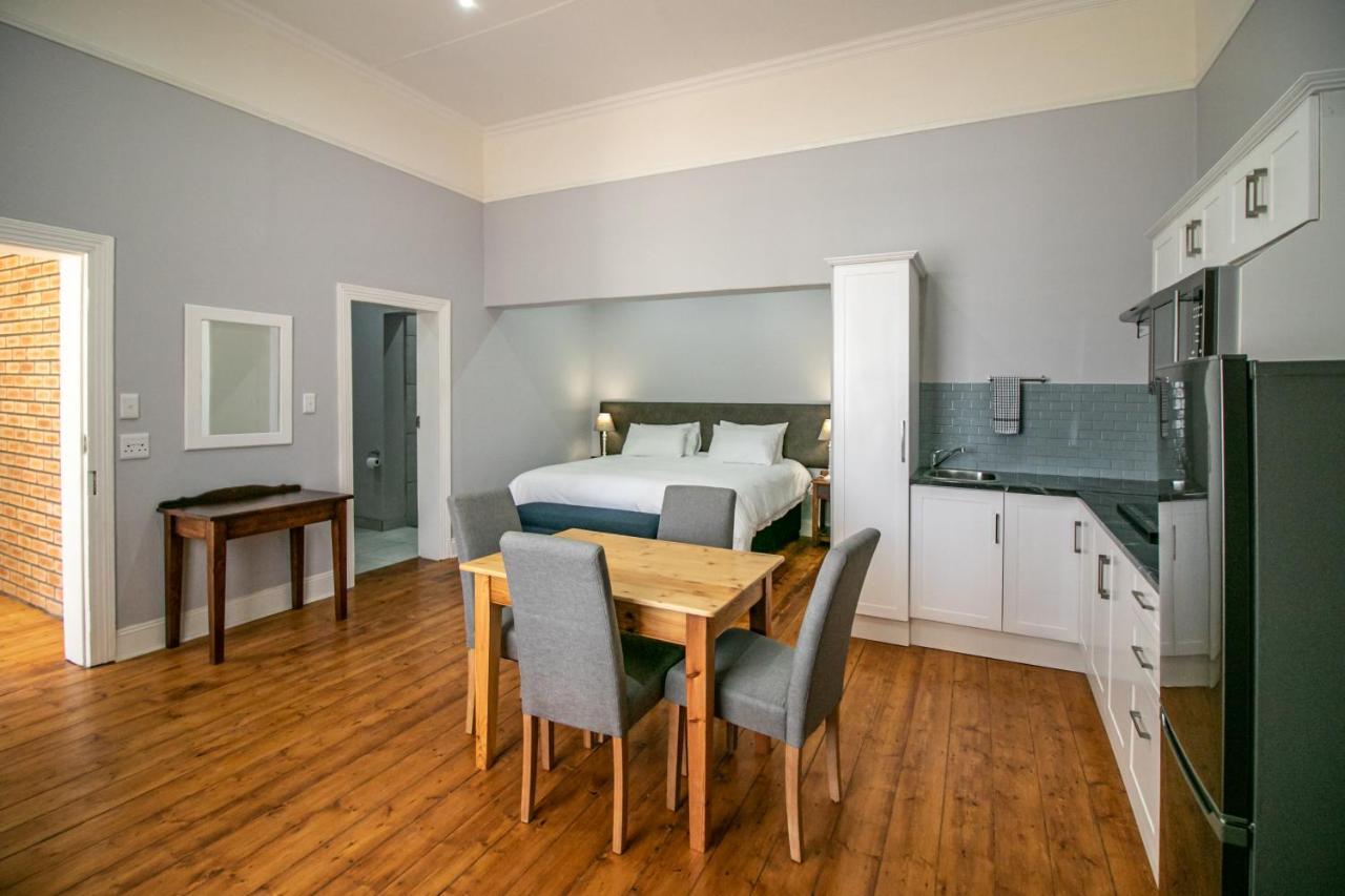 Victorian Square Guesthouse Graaff-Reinet 외부 사진