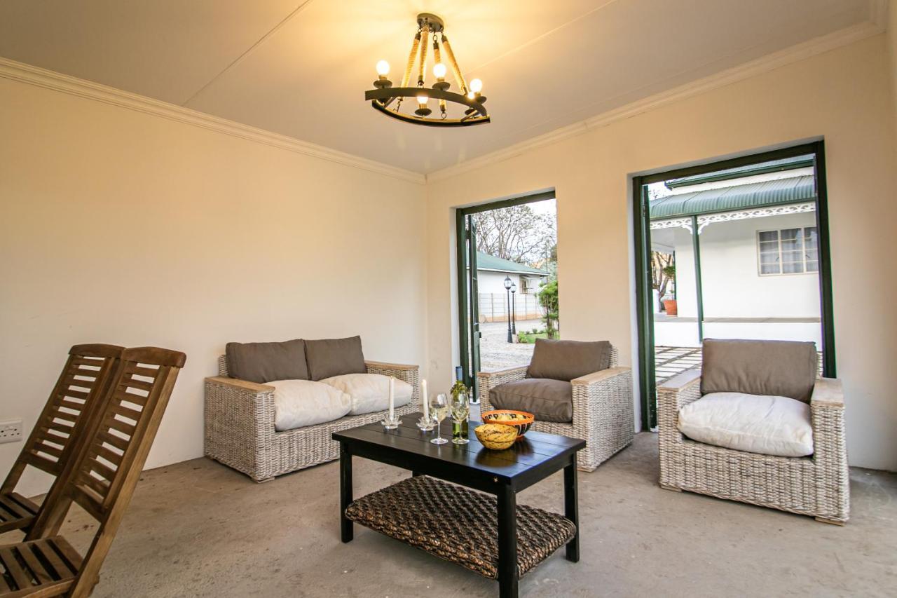 Victorian Square Guesthouse Graaff-Reinet 외부 사진