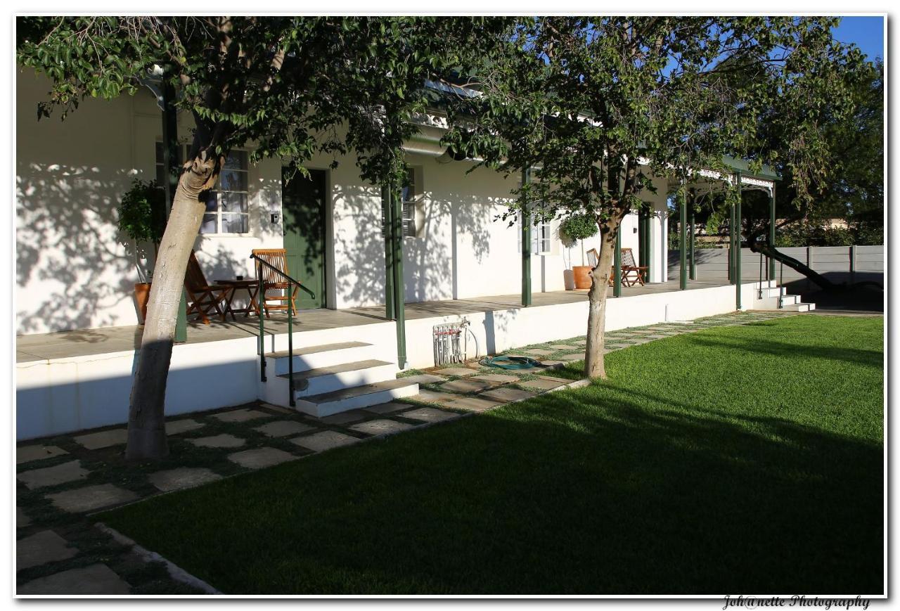Victorian Square Guesthouse Graaff-Reinet 외부 사진