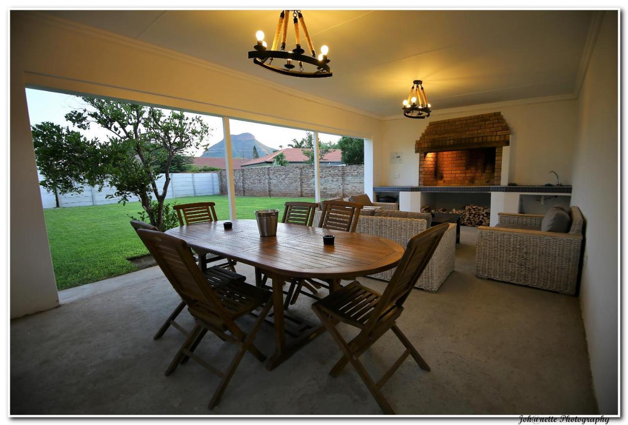Victorian Square Guesthouse Graaff-Reinet 외부 사진